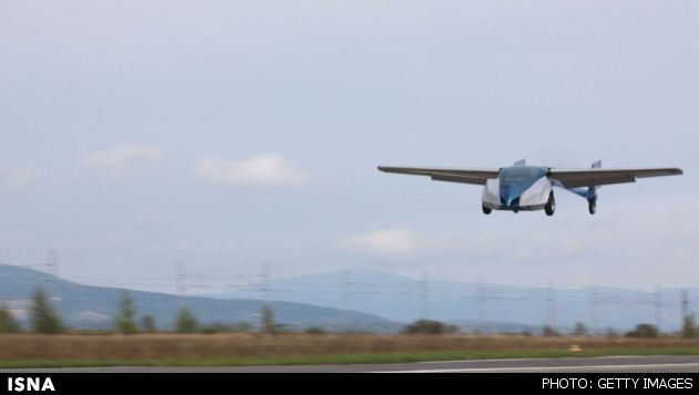 خودرویی که در ترافیک پرواز می‌کند/تصاویر