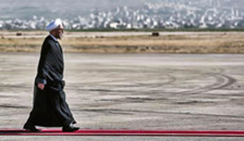 پشت پرده راه اندازی طرح "بازگشت اختیارات رئیس جمهور"/ دولت روحانی؛ تضمینی برای بقای لیبرال ها!