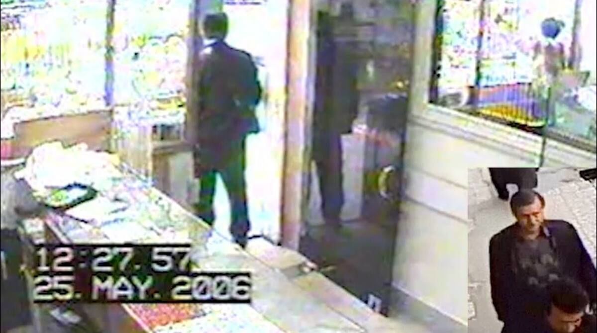 درخواست پلیس برای شناسایی سارقان بی رحم طلافروشی ها | قتل دلخراش دو طلافروش | فیلم صحنه جنایت را ببینید