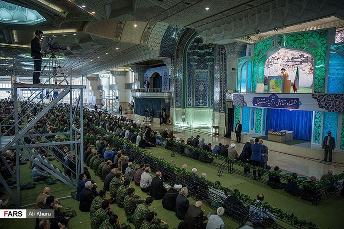 تصاویر: نماز جمعه تهران ۱۱ فروردین ۹۶