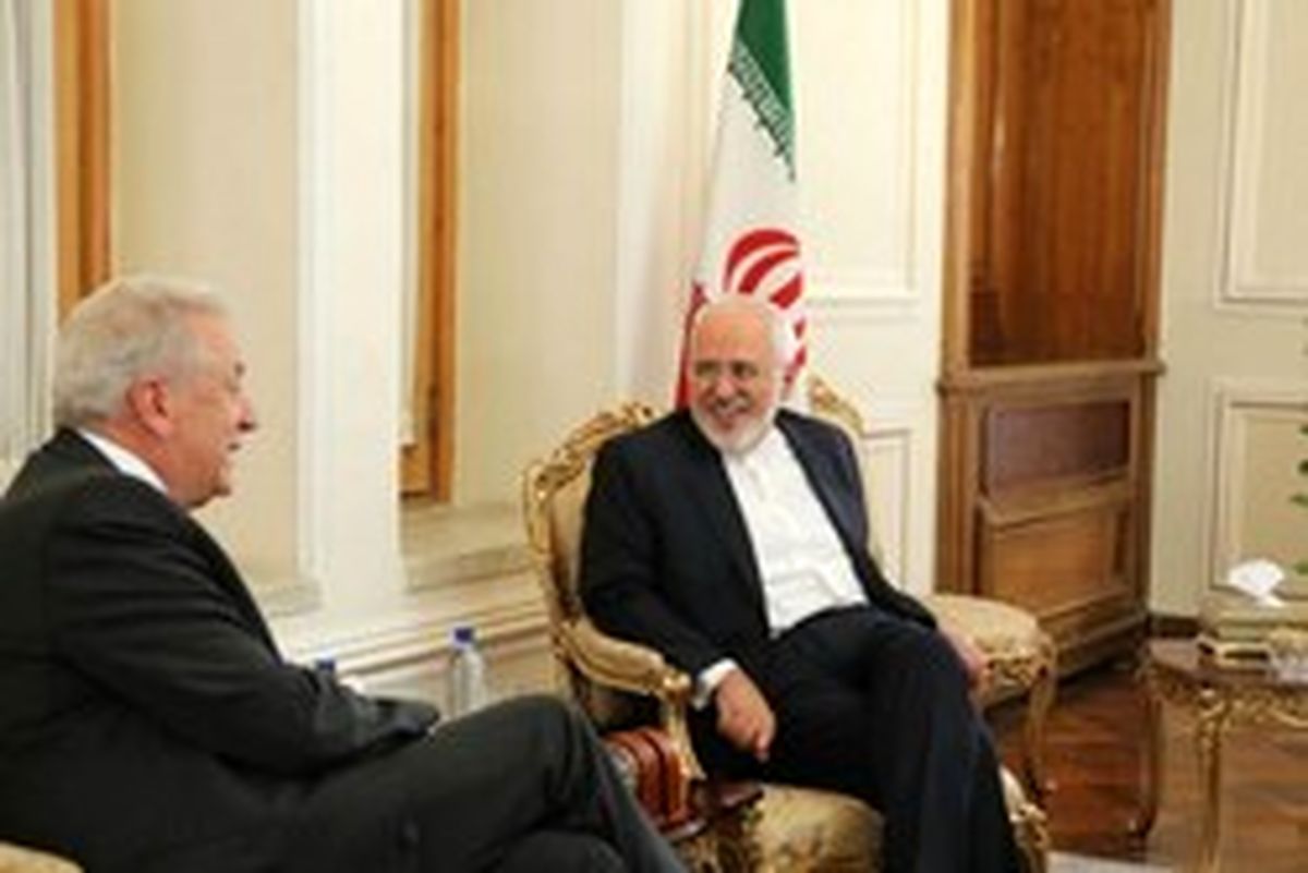 محور گفت‌وگوی ظریف و کمیسیونر مهاجرت اتحادیه اروپا