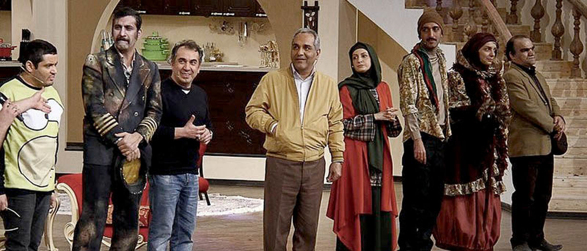 سقوط مدیری از نقد روشنفکری به شوخی‌های جنسی/ تکرار مکرراتی که گریبان «دورهمی» را گرفته‌/ دورهمیم برای مدح مهران؟