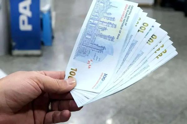بازنشسته‌اید؟ شاغلید؟ | کمک‌ هزینه‌ بارنشستگان تا ۳۱ میلیون تومان در راه است
