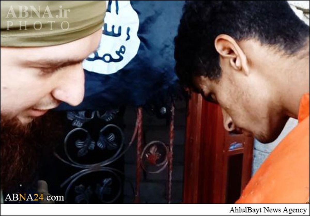 داعش سربازعراقی را ذبح کرد/تصاویر۱۸+