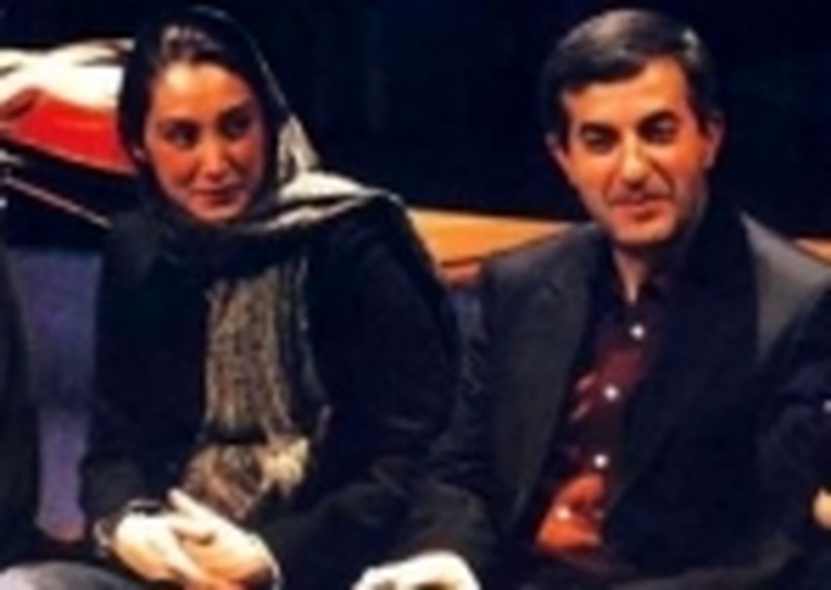 برداشتن عکس مشایی و هدیه تهرانی به دست رامین