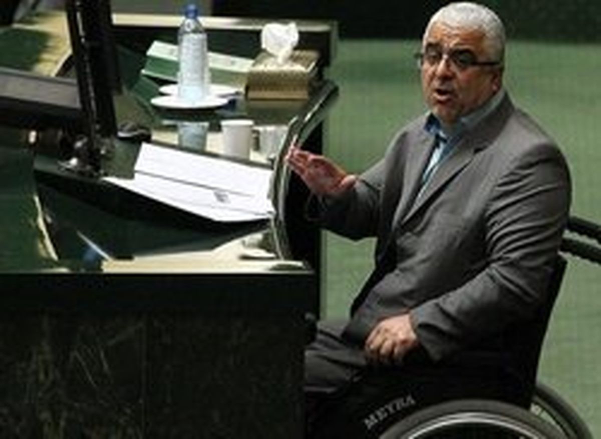 جعفرزاده ایمن‌آبادی: مردم پای انقلاب ایستاده‌اند