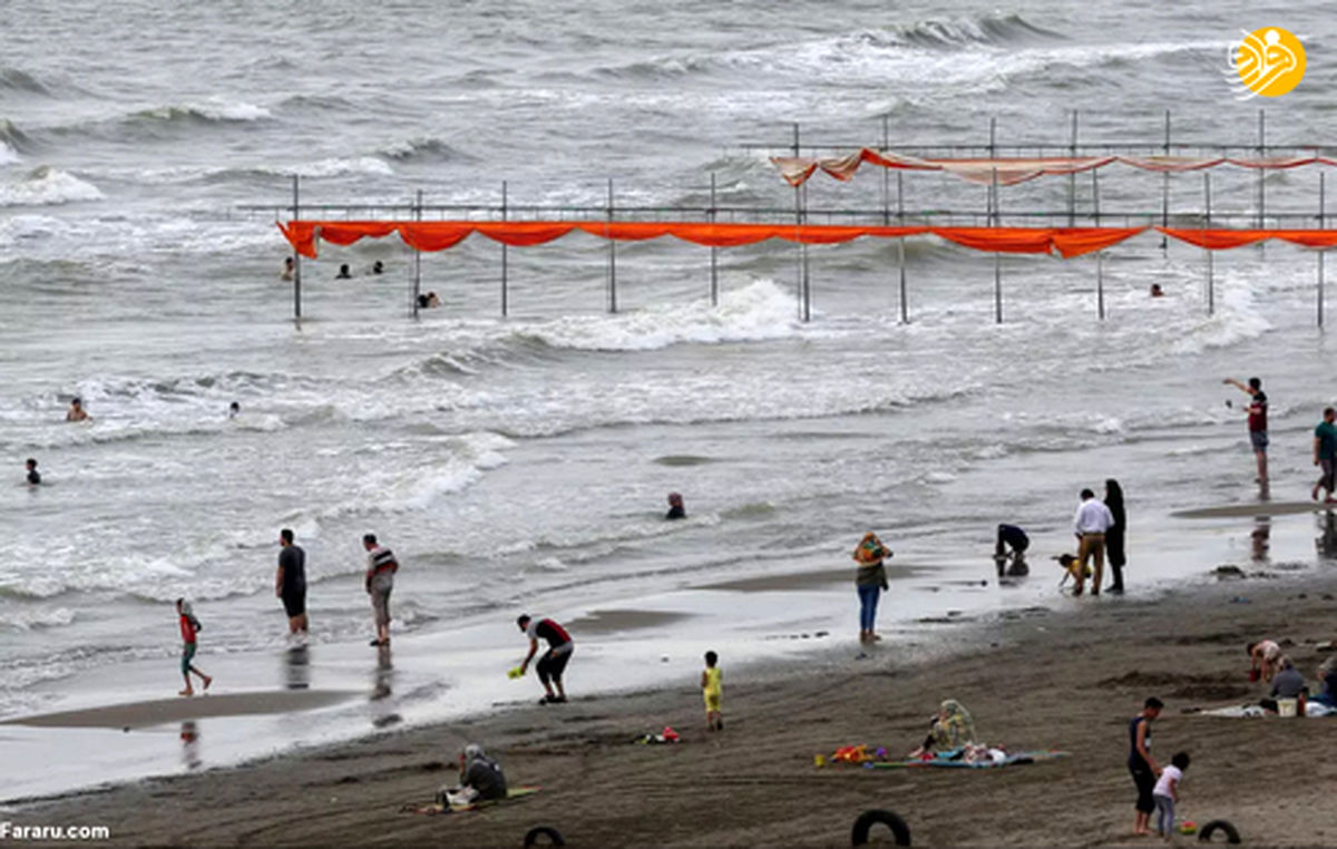 تصاویر یک رسانه خارجی از لذت ایرانیان در ساحل دریای خزر