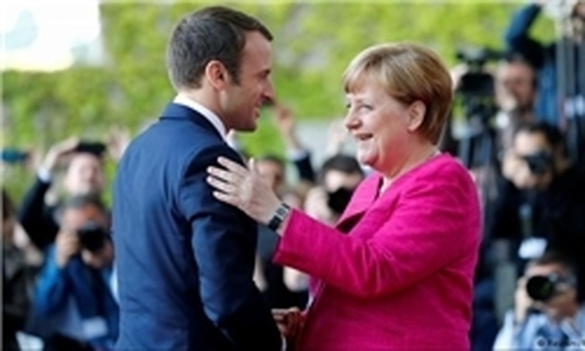 مرکل و ماکرون خواستار حل و فصل بحران اوکراین شدند