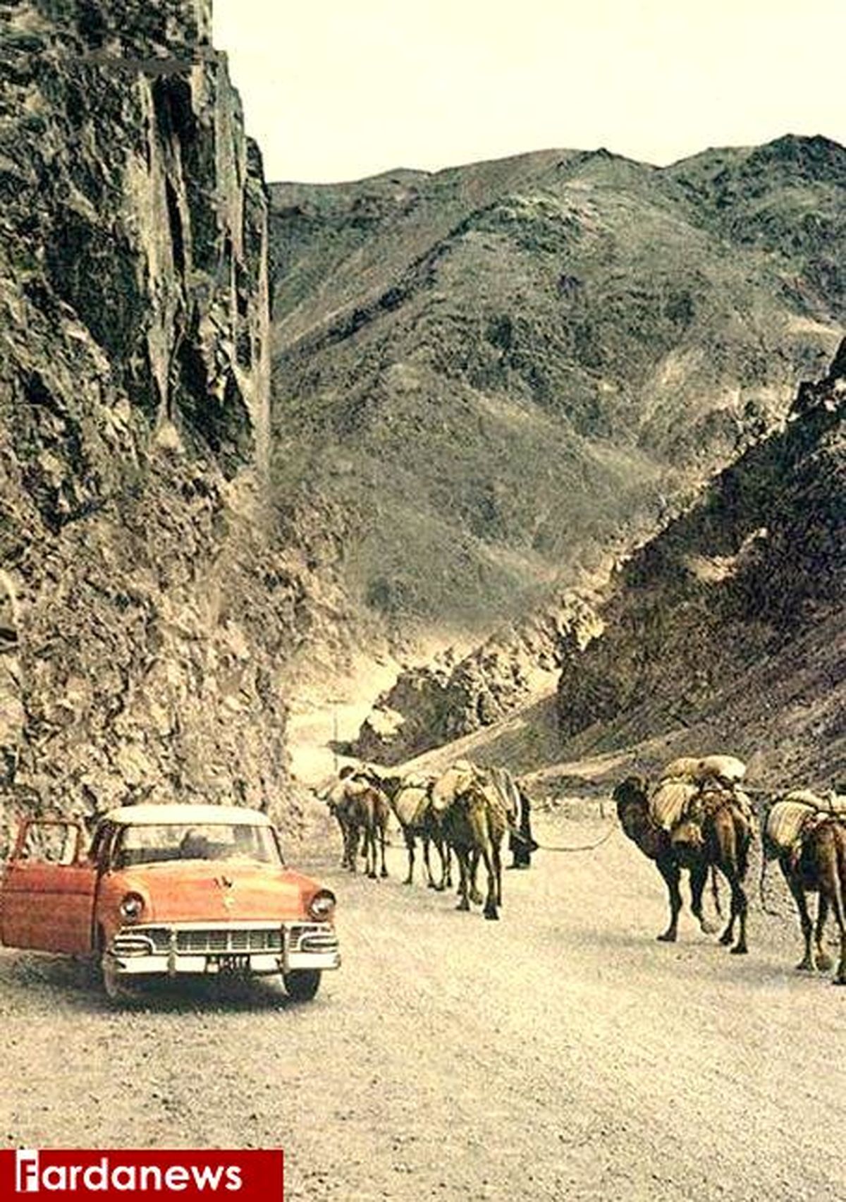 عکس: جاده میانه در اوایل دهه ۱۳۴۰