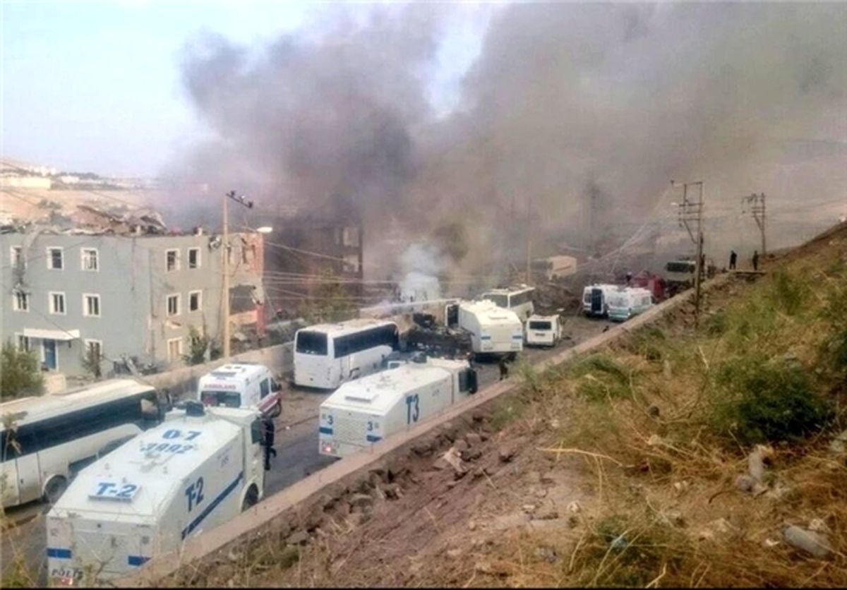 انفجار بمب در ترکیه/ ۱۱تن کشته شدند +عکس