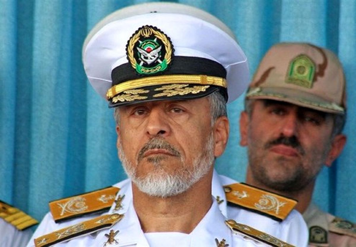 دریادار سیاری: نباید به دست خودمان اطلاعات و اسرار نظامی را به دشمن بدهیم