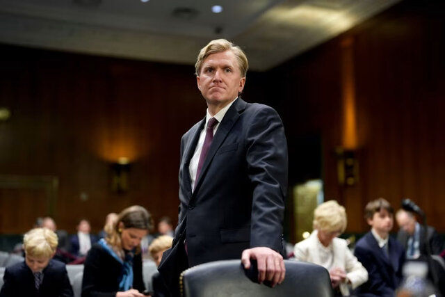 چه کسی پشت تعلیق کمک به اوکراین بود؟