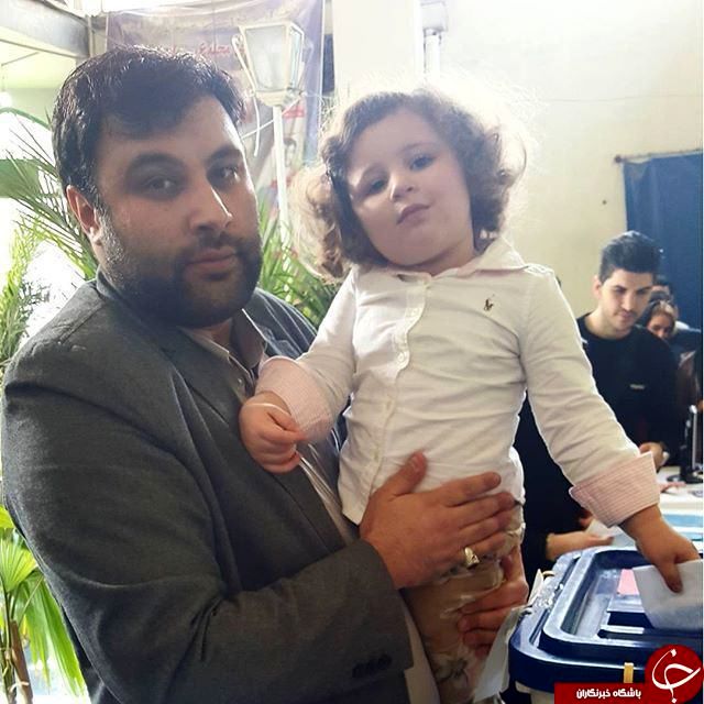 پسر و نوه قالیباف پای صندوق رای +عکس