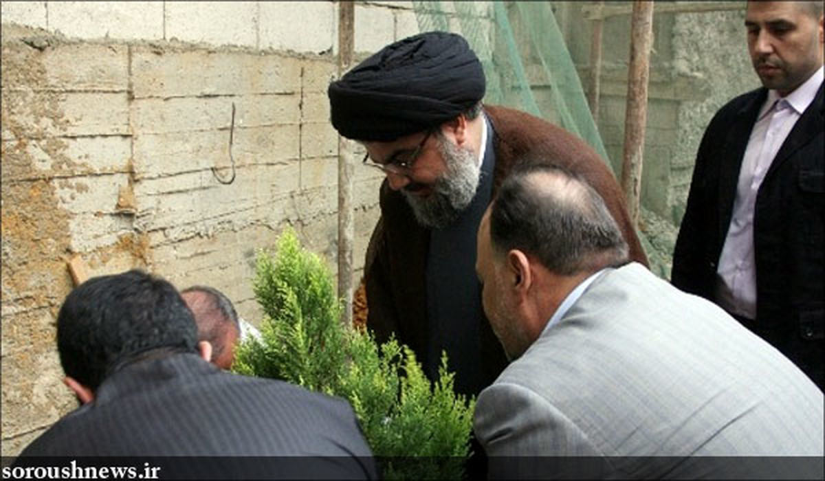 عکس/ درختکاری سید حسن نصرالله
