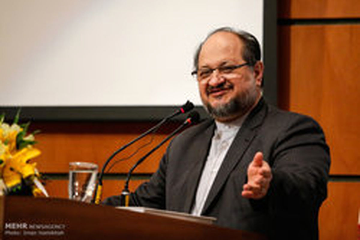 شریعتمداری: بانک ارزی در کشور ایجاد شد