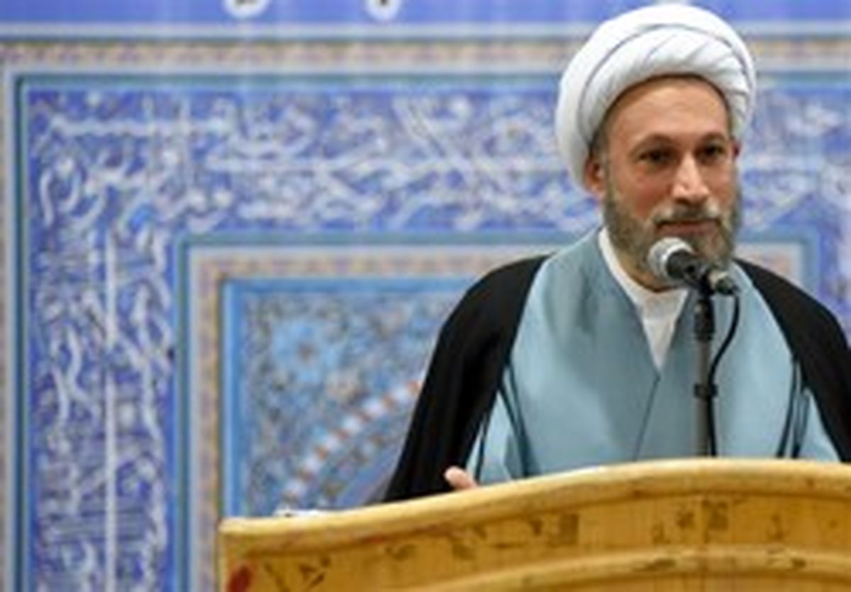 امامجمعه شیراز: غرب درصدد حذف دین از زندگی بشر است