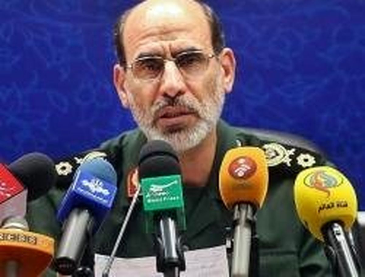 سردار سپهر: یک وجب از خاک ایران را به دشمنان نمیدهیم