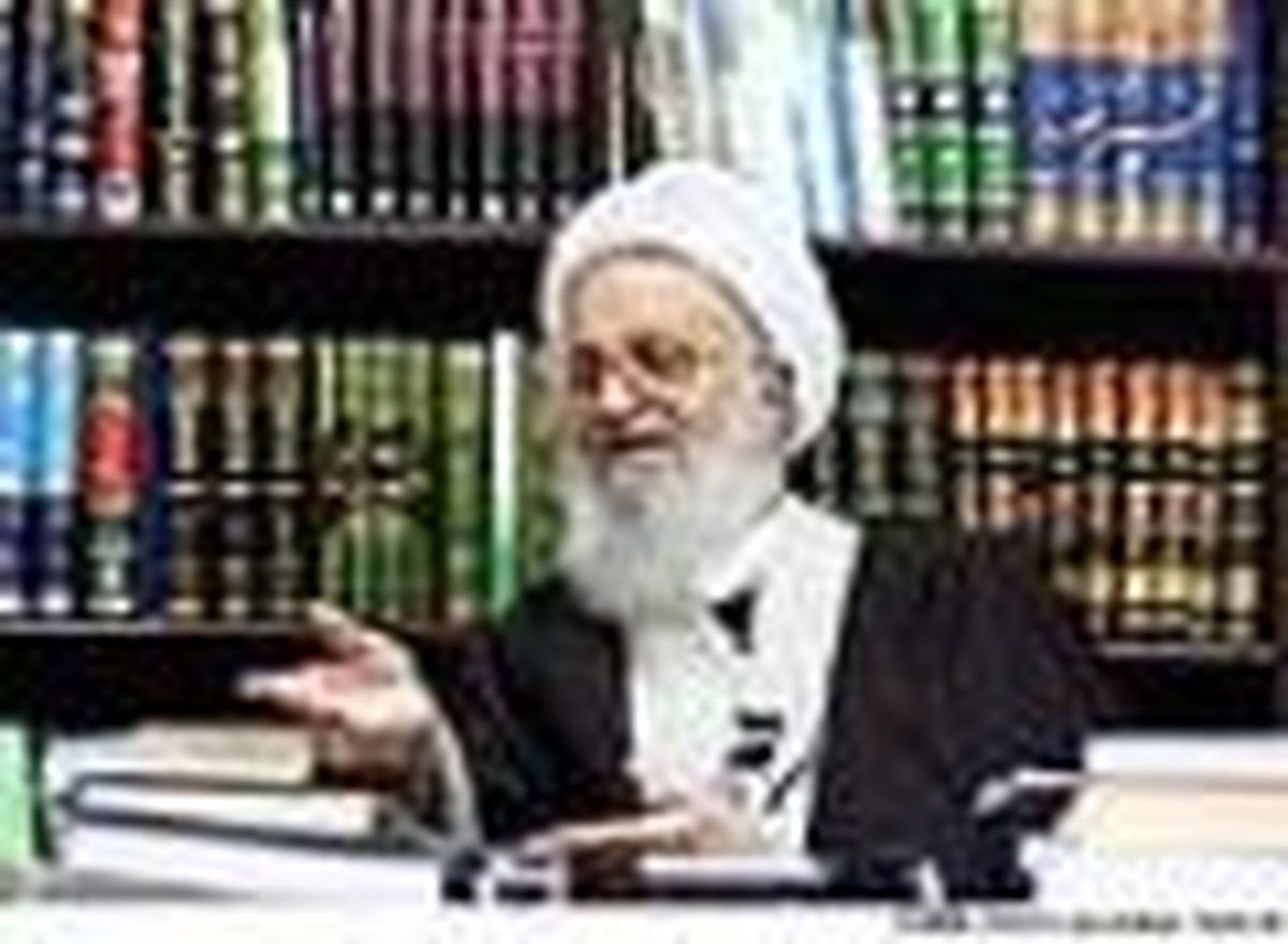 ‌آيت‌الله ‌مکارم:استقبال از خطر حرام است