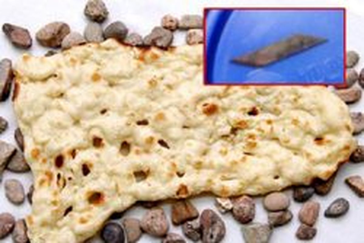 این زن کرمانی تکه‌ای نانی را با تیغ موکت‌بری بلعید +عکس