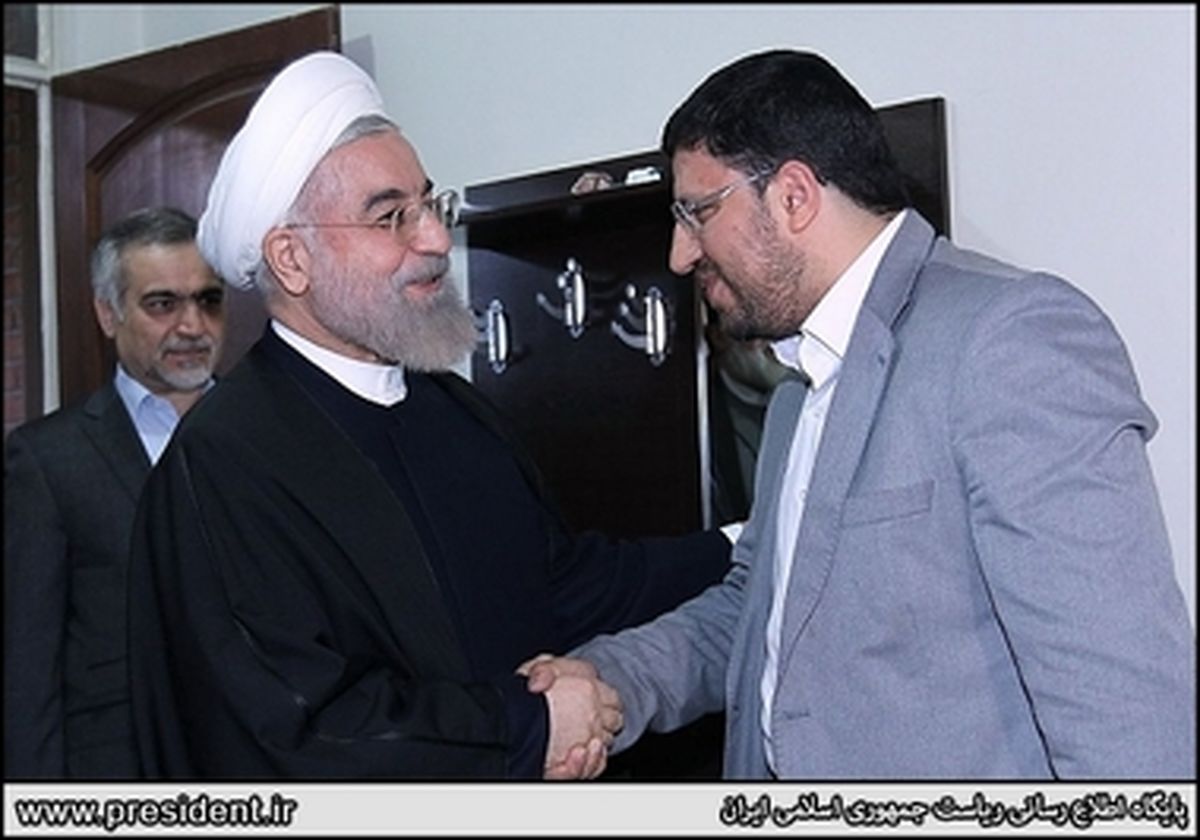 دیدار روحانی باخانواده صیادشیرازی/ تصاویر