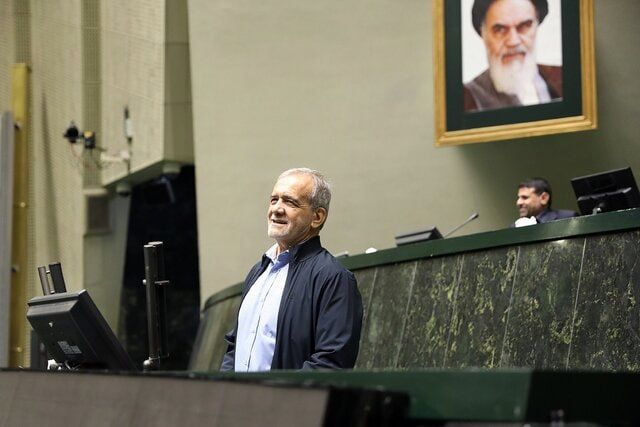 رئیس‌جمهور به مجلس می‌رود؟