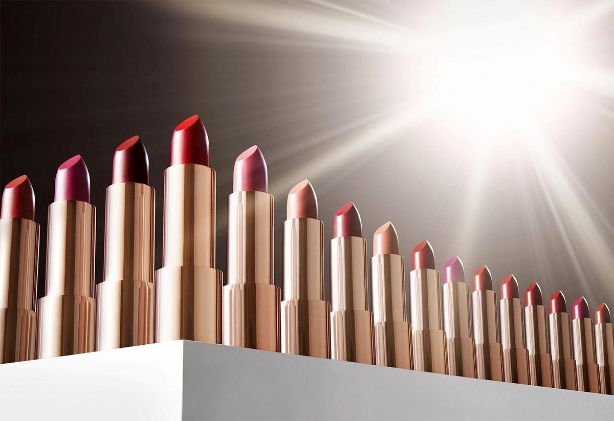 عکاسی تبلیغاتی از لوازم و محصولات آرایشی