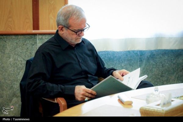 تصاویر: سفر غیررسمی ‌رئیس‌جمهور به شهر مقدس قم