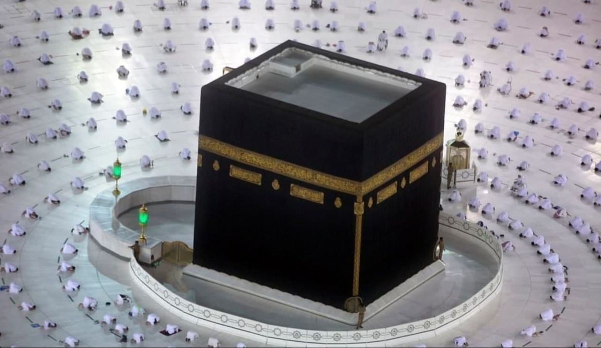 فاصله‌گذاری اجتماعی در کعبه برای ماه رمضان +عکس