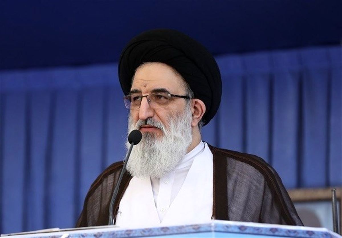 آیت الله همدانی: خانواده، مدرسه، مسجد، هیئت، و دانشگاه کانون اصلی تربیت جامعه است