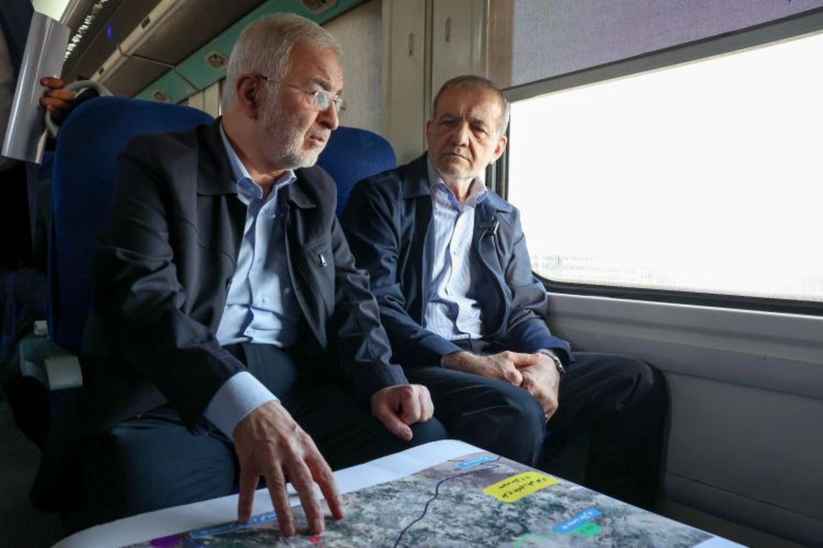 بازدید پزشکیان از خطوط راه آهن استان تهران