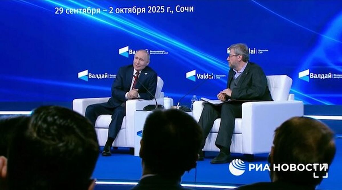 پوتین: با حماس در تماس هستیم