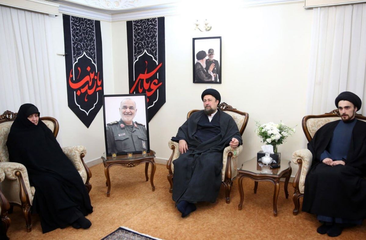 سیدحسنخمینی با خانواده شهید سپهبد حسین سلامی دیدار کرد
