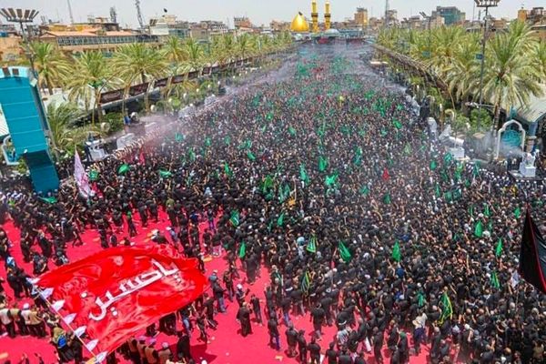  تصاویری از عزاداری سنتی ظهر عاشورا در کربلای معلی