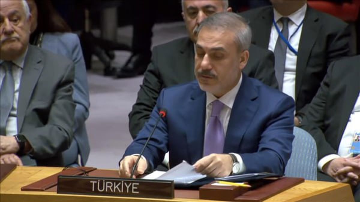 هاکان فیدان: اسرائیل تمام قوانین بین‌المللی را نقض می‌کند