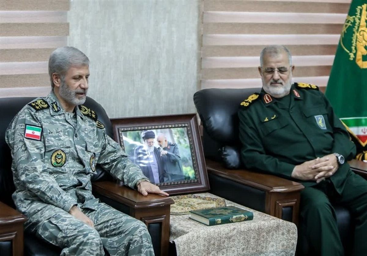 سرلشکر حاتمی: صلح مقتدرانه در صدر گزینههای نظامی دفاعی ایران قرار دارد