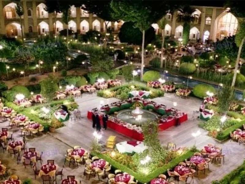 تجربه اقامت در زیباترین مهمانسراهای جهان; هتل عباسی اصفهان