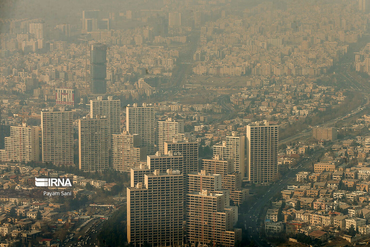 هوای تهران در مرز خطرناک است؛ هشت ایستگاه بنفش