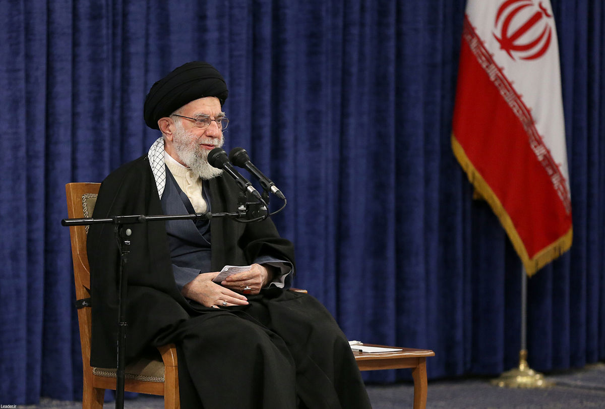 رهبر انقلاب: علماء جهاد تبیین را جدی بگیرند 