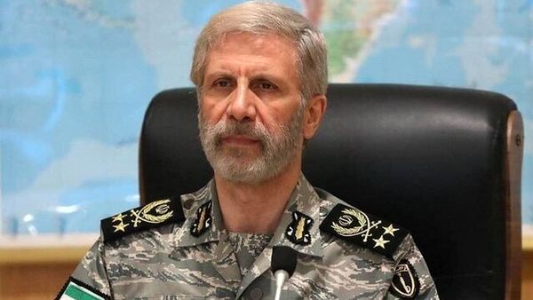 سرلشکر حاتمی: نباید دشمن را دست‌کم گرفت