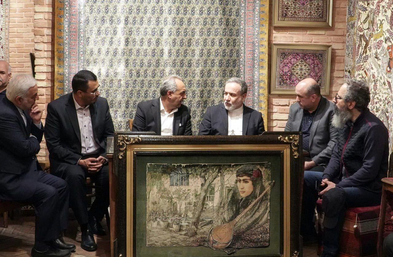 تصاویر: حضور وزیر امور خارجه در بازار تبریز