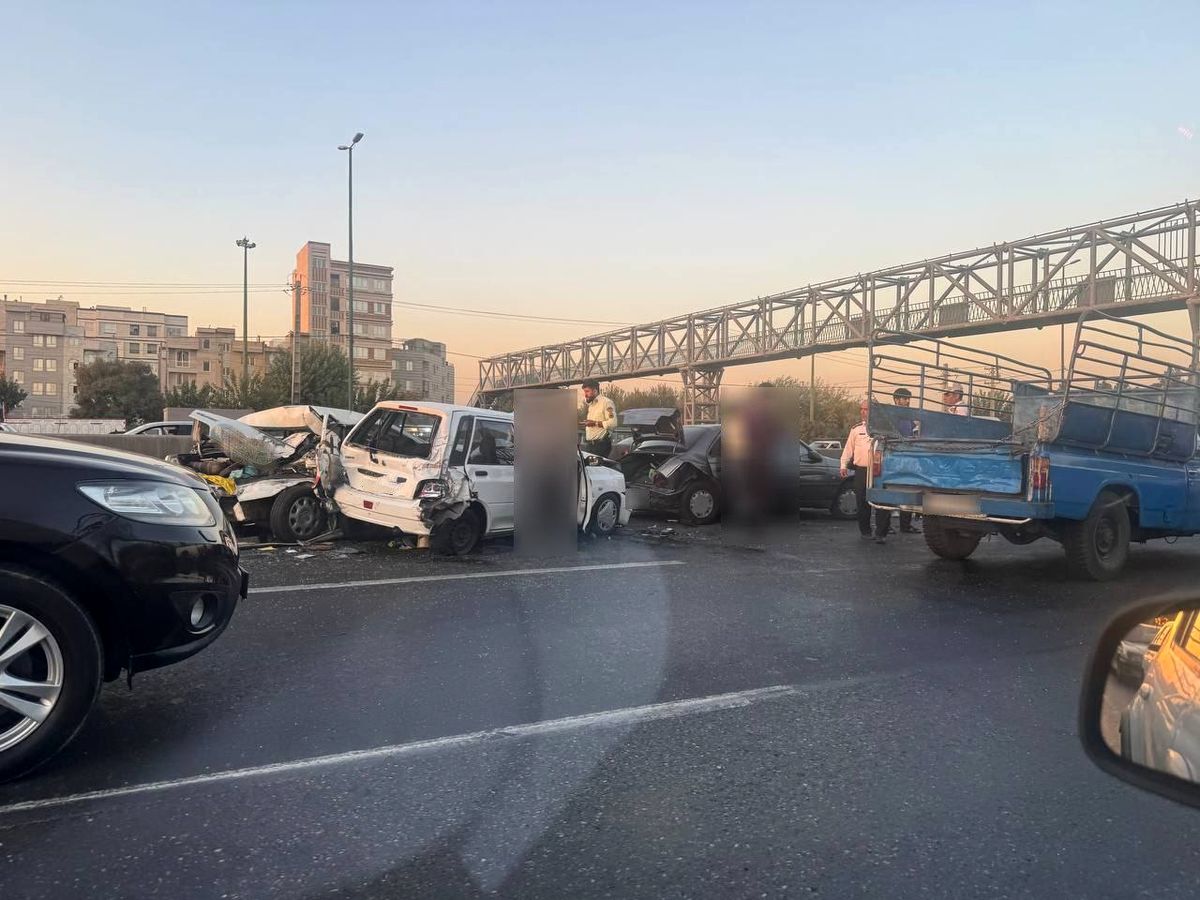 تصادف هولناک زنجیره‌ای در اتوبان آزادگان +عکس