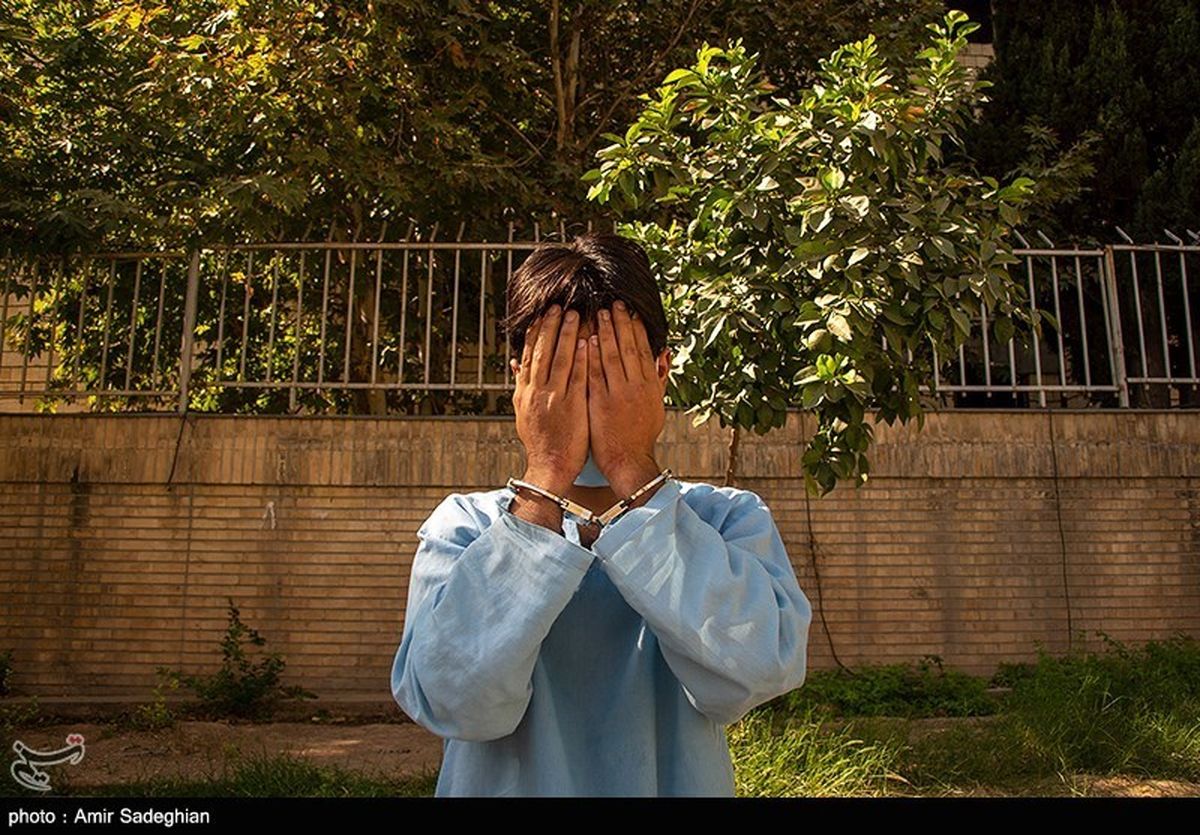 دستگیری موبایلقاپ حرفه ای با پای مصنوعی/قطع پای سارق حین تعقیب و گریز