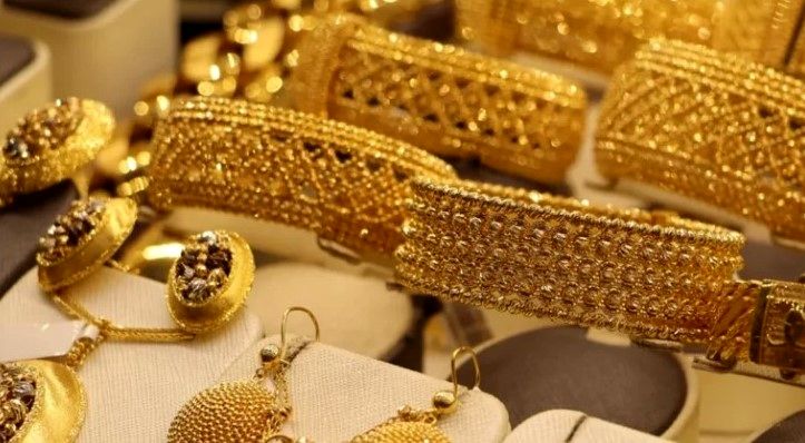 ریزش سنگین قیمت طلا و سکه همه را شوکه کرد | سکه ۴ میلیون ریخت؛ ریزش ادامه دارد؟