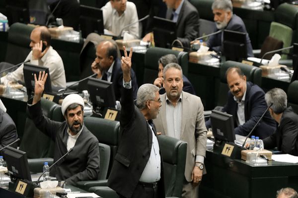 بررسی مجدد لایحه حذف چهار صفر فردا در صحن مجلس