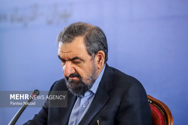 توئیت محسن رضایی درباره سفر رئیسجمهور به روسیه