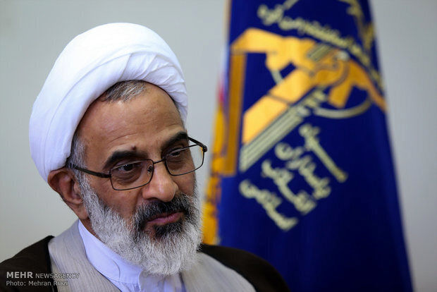 حاجصادقی:  نبرد کنونی در میدان شناخت و ارادهها جریان دارد