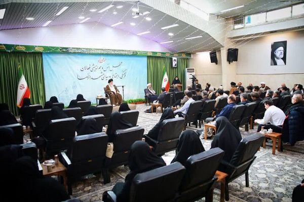 علم الهدی: اتحاد و همبستگی مردم عامل شکست دشمن است