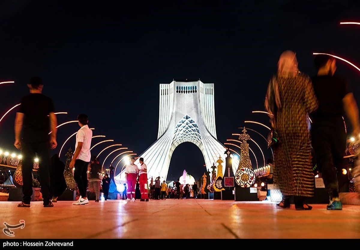  کدام مداحان فردا شب در میدان آزادی روضه خوانی می‌کنند؟