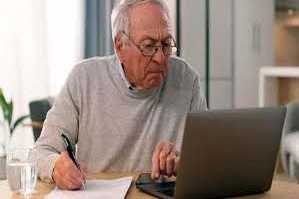  واریز ۱,۷۹۶,۰۰۰ تومانی به حقوق بازنشستگان از این ماه | اصلاح حقوق بازنشستگان کلید خورد