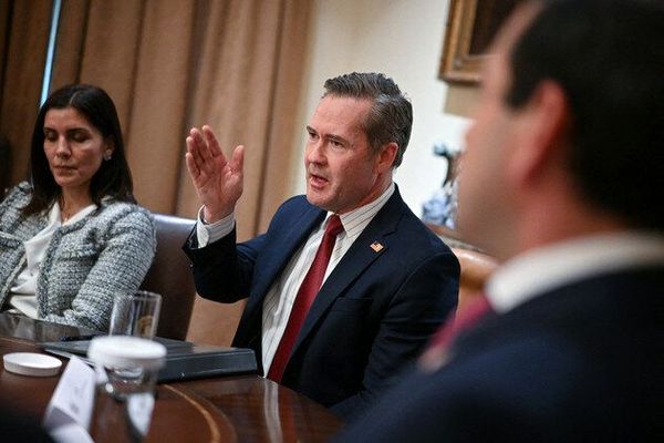 ایران و اوکراین دلیل اخراج مشاور امنیت ملی ترامپ